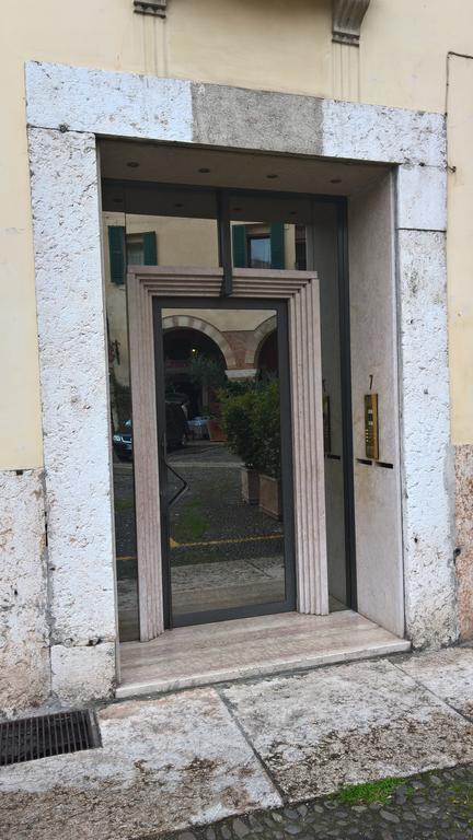 Casa Ferrari Appartamento Verona Sanificato Ozono Luaran gambar
