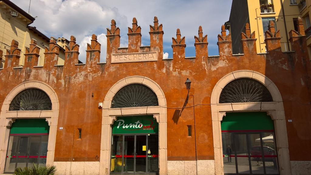 Casa Ferrari Appartamento Verona Sanificato Ozono Luaran gambar